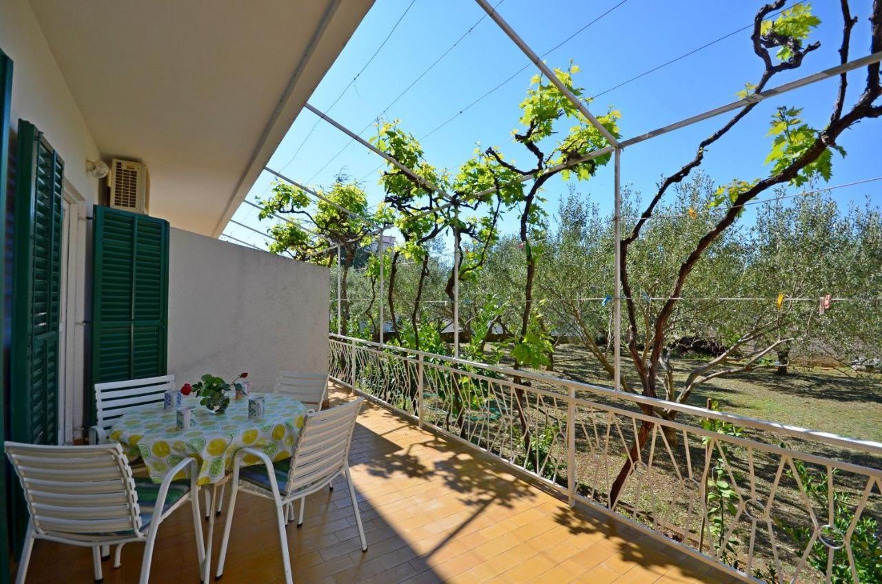 Apartments Secret Garden Vodice Bagian luar foto